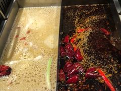 -老牌坊云南鱼豆花火锅(嵩山店)