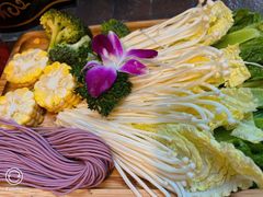 -老鼎万春卤菜(五代传承创始老店)