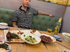 -花儿穆萨·烤肉餐厅(石马坪店)