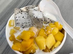 杂果椰奶西米露-芬芳甜品(同福路店)