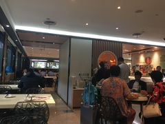 等位区-龙记香港茶餐厅