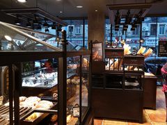 面包甜点陈列柜-红跑车(三牌楼店)