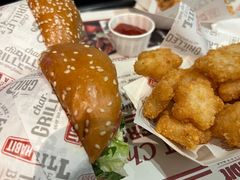 -The Habit Burger Grill 哈比特汉堡(世博店)
