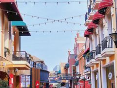 -王府井奥莱临潼小镇(临潼店)