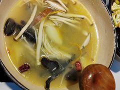 -黑鸡小馆(金源店)