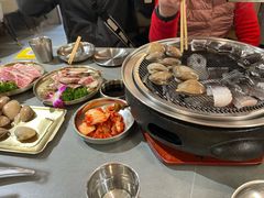-围炉肉舍丹东海鲜烤肉·烤活鳗(步行街店)
