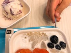 蓝莓冰激凌球-满记甜品(优客百盛店)