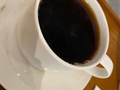 -LEO CAFE
