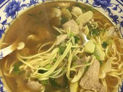 -阿扁杭州面(苗圃店)