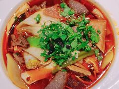 -成都你六姐·牛肉冒菜(城市集市合生汇店)