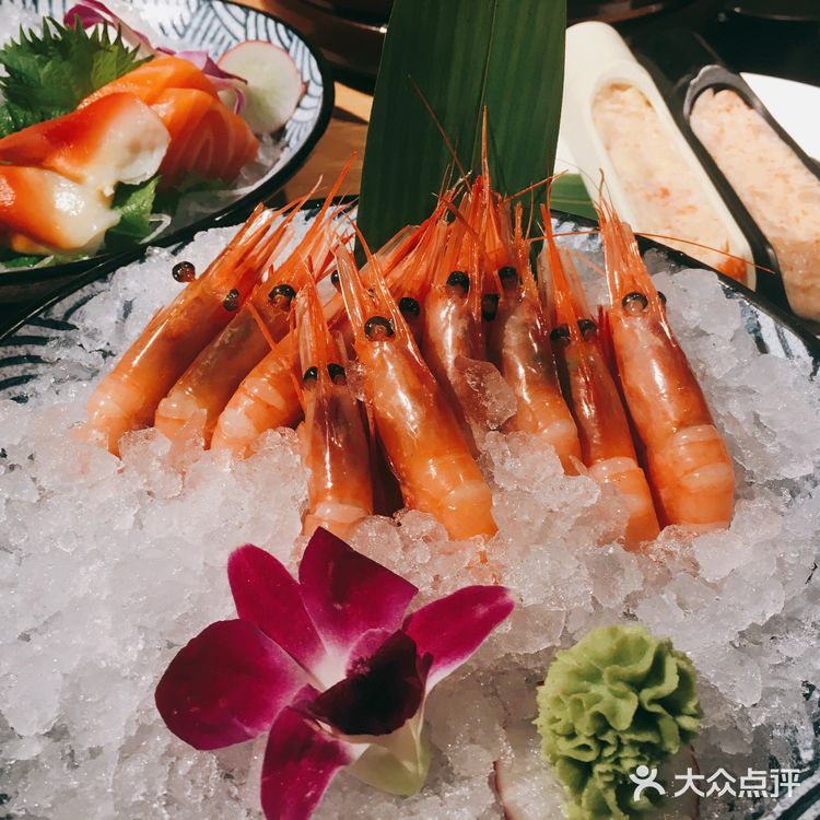 日式小火锅吃到扶墙出来[胜利]