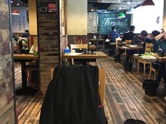 -陆记牛庄·碳锅龙虾烧烤(爱上花园店)