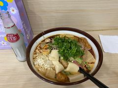 -菲哥麻辣烫(贵山小区店)