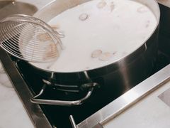 -尚尚仙·酸汤猪手·猪肚鸡火锅(华联万柳购物中心店)