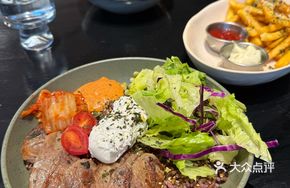 Korean-Style Grilled Sirloin Steak Mixed Grain Rice