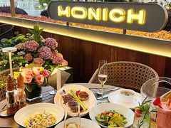 -MONICH牛排融合餐厅(和义大道购物中心店)
