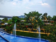 -茅草房·河畔园林火锅