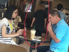 等位区-星巴克(广州东圃天银店)