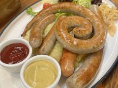 -Geneva日内瓦餐厅(西郊宝成花苑店)