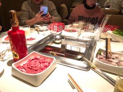 -海底捞火锅鲜切牛肉主题店(长寿路店)