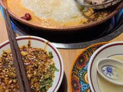 -洱火云南酸菜牛肉火锅(石景山当代商城店)