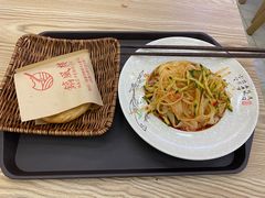 肉夹馍-镐凤楼金牌牛肉拌面(龙立东方大厦店)