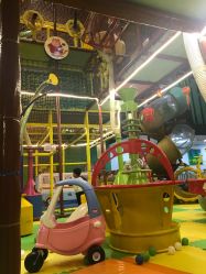 -玩塾品格乐园(宇宙太空龙旗店)