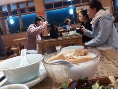 -老滇山寨•云南特色菜•地方菜•民族风情歌舞表演(金碧店)