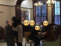等位区-东海咖啡馆
