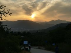 -鬼笑石后山停车场
