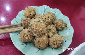 Raw Glutinous Rice Cake with Rice Noodles