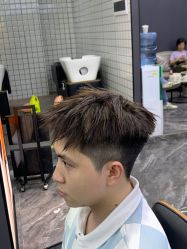 -藤野造型•烫染专业店