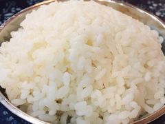 -愉肴麻辣香锅(中山路店)