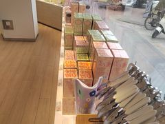 -好利来(新宜白店)