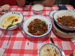 -笨豆腐居民楼菜馆•江西小炒(天津开发区店)