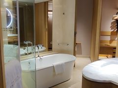 -上海佘山世茂艾美酒店
