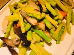 芦笋炒鸡枞菌-味莊·青岛菜(云霄路店)