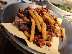 -川流不息·地道川菜·小龙虾(松东路店)