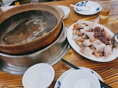 -广味炭炉鸡煲(宝业路分店)