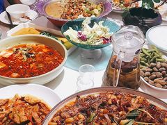 -巴特餐饮6加1音乐餐吧·新疆菜