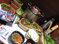 -独食火锅·半米屋台(直营总店)