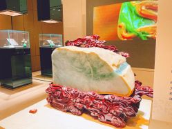 -北京七彩云南翡翠珠宝旗舰店(月坛店)