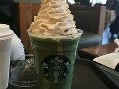 -星巴克臻选(深圳龙华红山天虹店)
