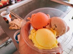 哈密瓜巴旦木口味-古老冰山特色冰淇淋店(艾提尕尔店)