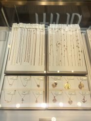 -潮宏基珠宝(天虹石路店)