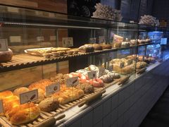 面包甜点陈列柜-野上麦田(中贸广场店)