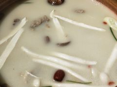 -三人行骨头王火锅(长寿店)