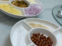 金鲷鱼生及配料-寻味顺德·南记酒家·传统顺德菜·鱼生(广源路店)