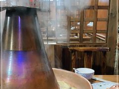 -果松木炭酸菜铜火锅·外婆参鸡汤