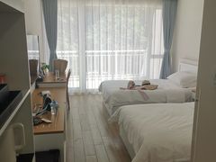 -上海怡沁园度假酒店